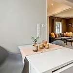 Floor 2br & Free Parking דירה סטוונגר